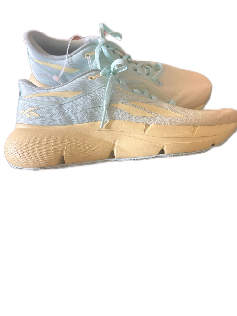 NWOT Ladies Reeboks - Picture 6 of 12